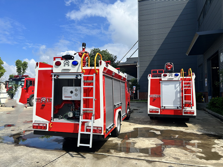 东风泡沫消防车 87E115D27CFB1E7627CA814F0E4508BE.jpg